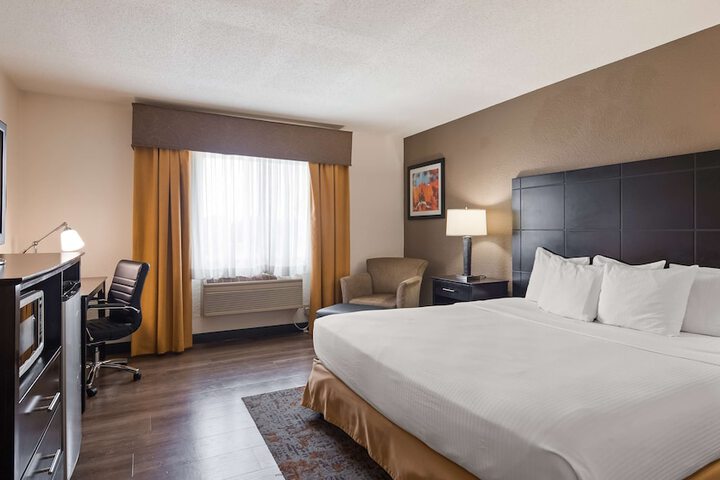 Room 21 of 28