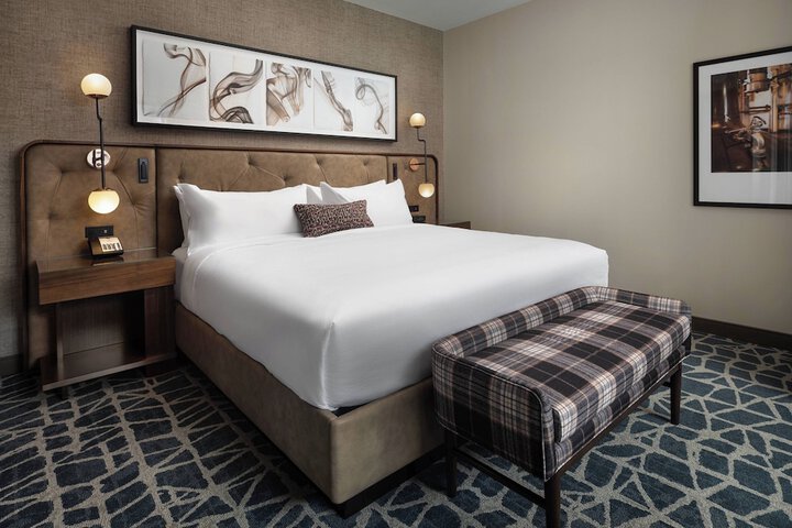 Hotel Distil Autograph Collection