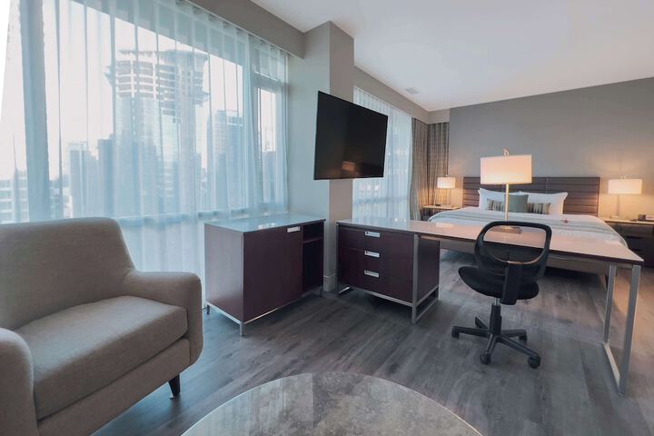 Room 14 of 37