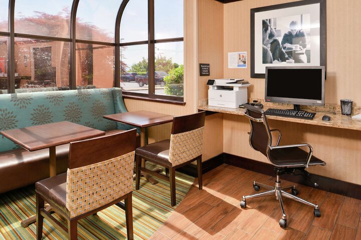 Business Center 43 of 43