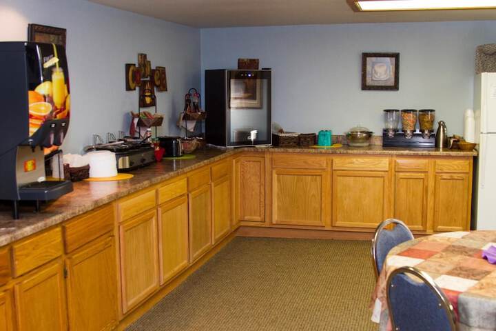 Cottonwood Inn