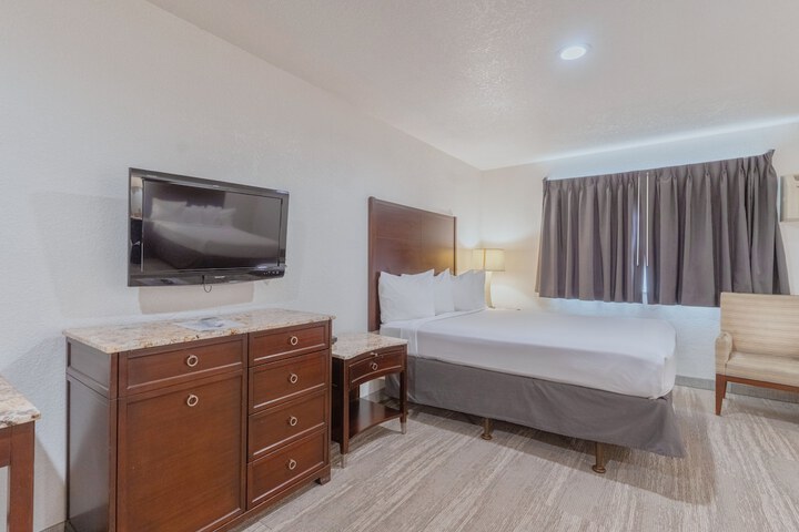 Room 41 of 77