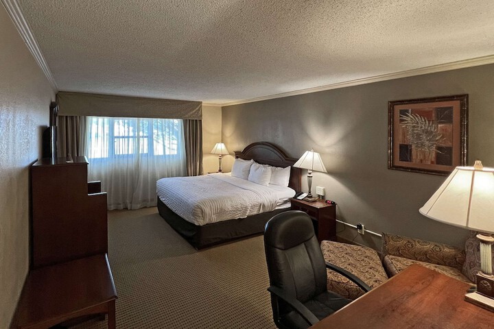 Room 26 of 47