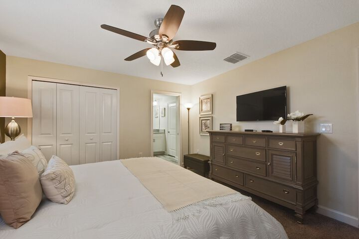 Room 12 of 35
