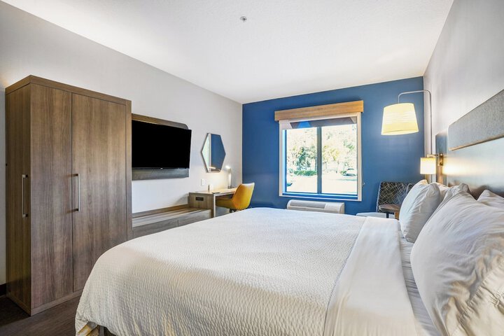 Holiday Inn Express & Suites Jacksonville - Atlantic Beach by IHG