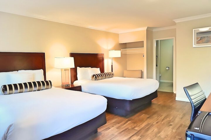 Room 8 of 32