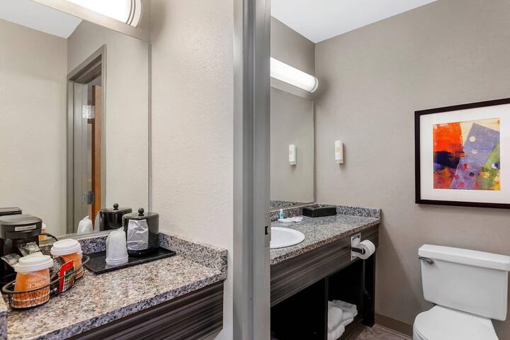Comfort Inn Huntington near University area