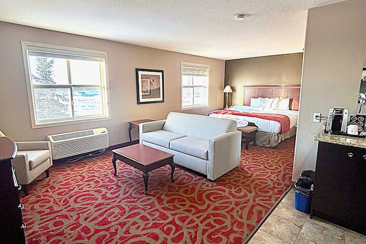 Ramada by Wyndham Sherwood Park