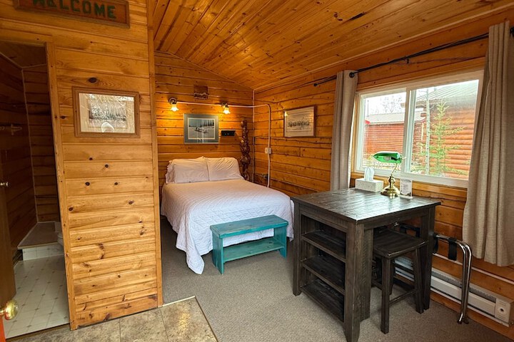 Earthsong Lodge