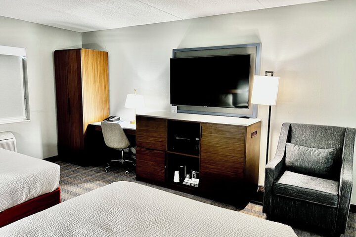 Room 18 of 53