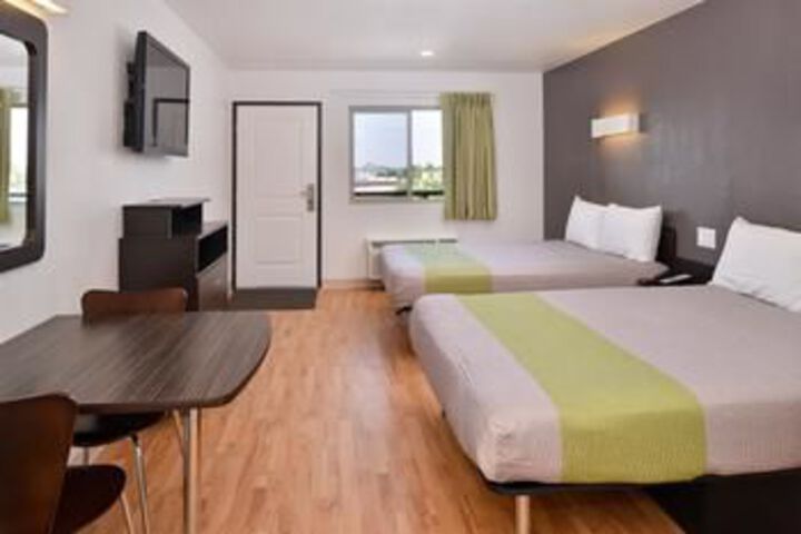 Budget Inn & Suites Commerce