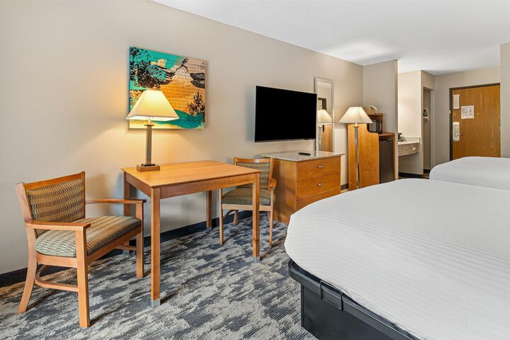 Best Western Ambassador Inn & Suites
