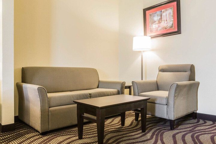 Quality Inn & Suites North Montgomery
