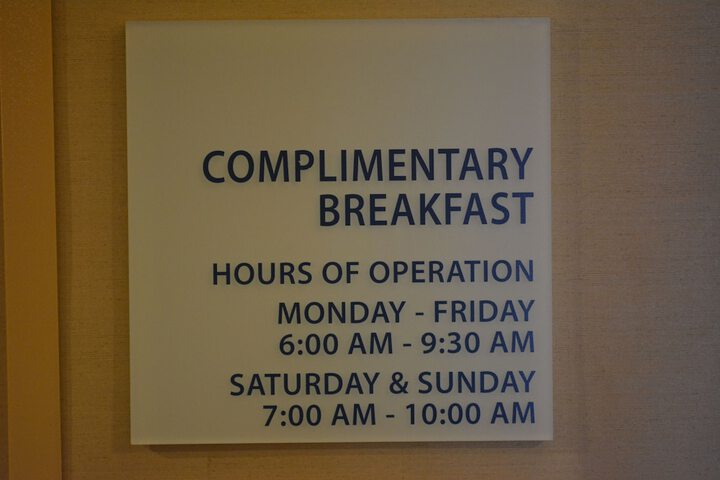 Holiday Inn Express & Suites Lancaster by IHG
