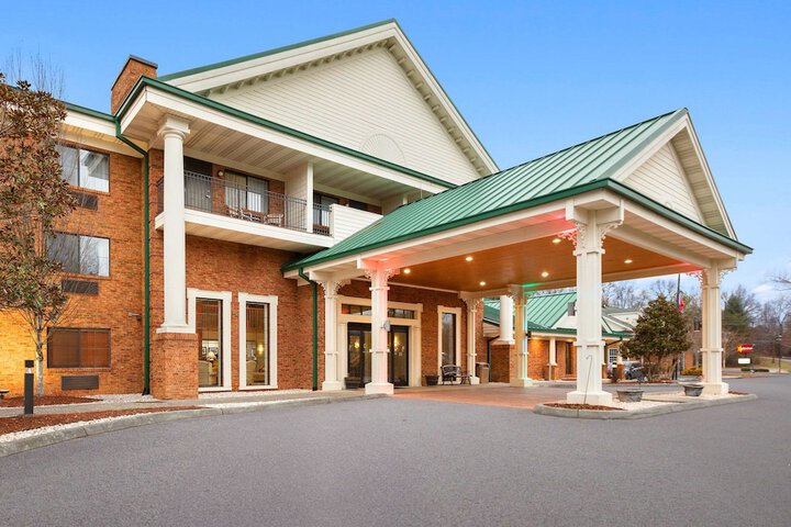 Hotel 2 of 56