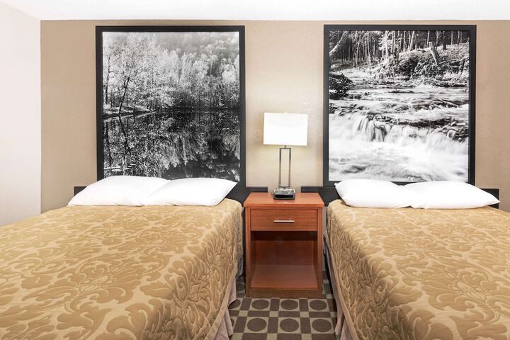 Room 13 of 26