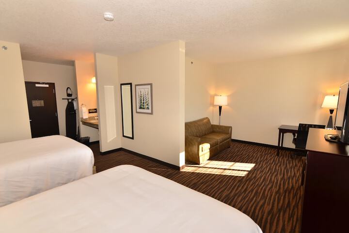 Room 79 of 106