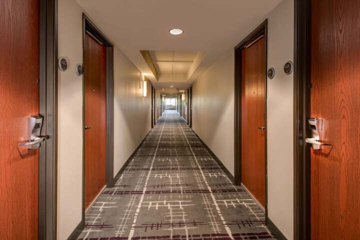 Ballroom/Hall 91 of 93