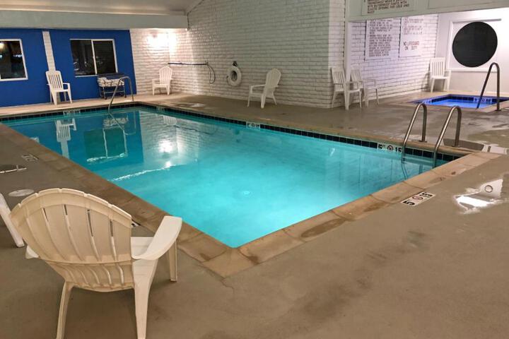 FairBridge Inn Suites & Outlaw Conference Center  Kalispell