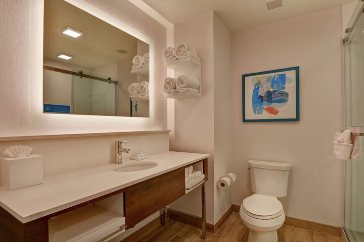 Room 18 of 46