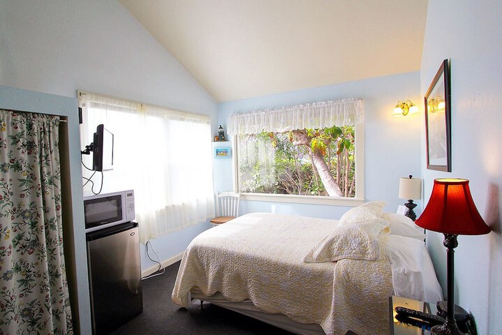 Room 11 of 31