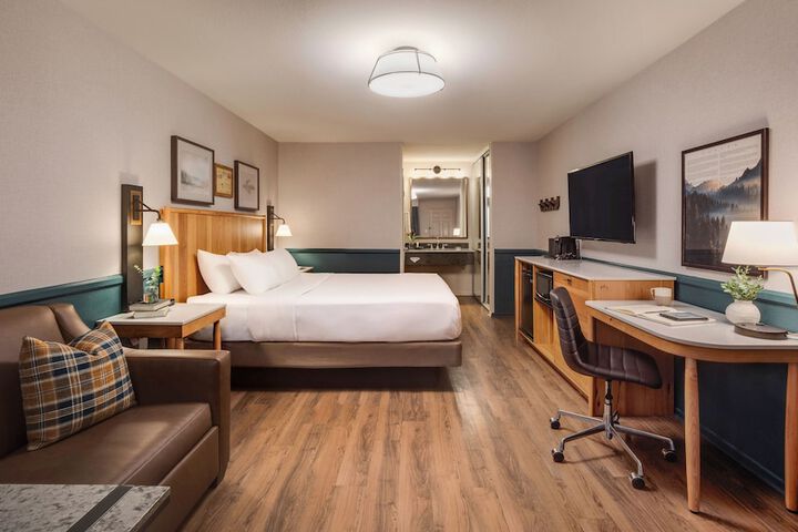 Ayres Lodge Alpine