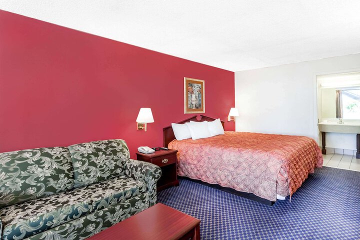 Room 12 of 15