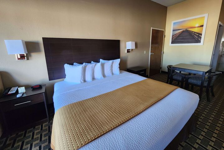 Days Inn by Wyndham Baytown East