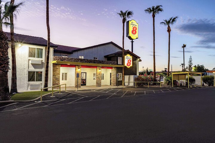 Super 8 by Wyndham Goodyear / Phoenix Area