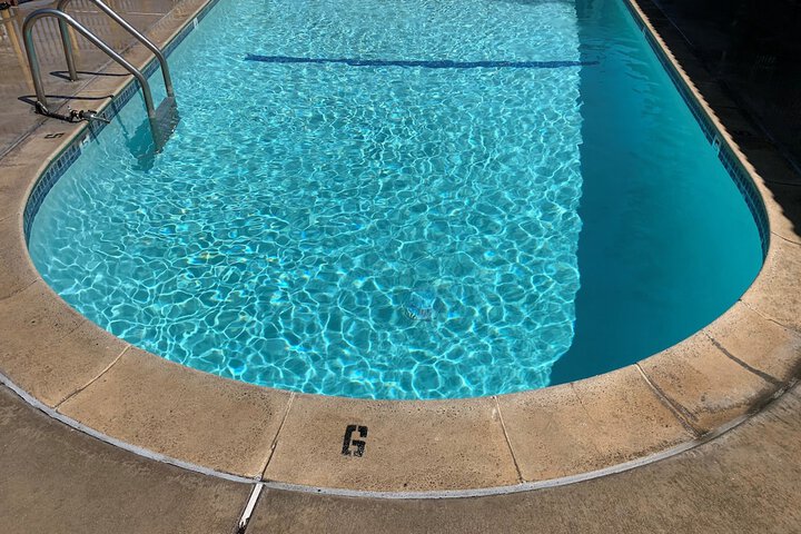 Pool 4 of 12