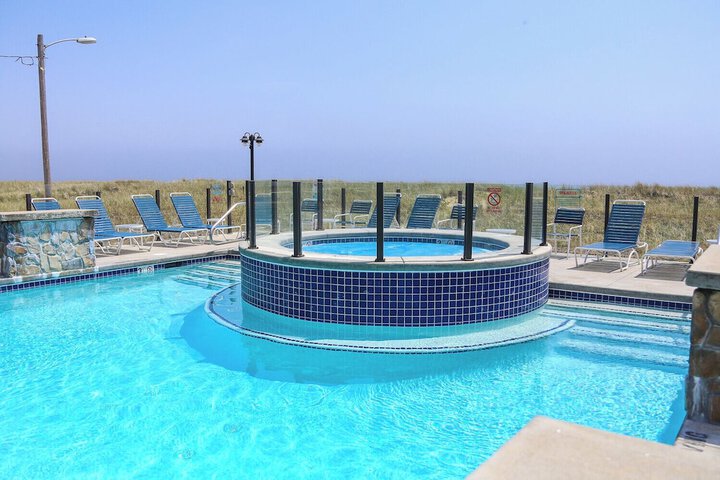 Waves Oceanfront Resort