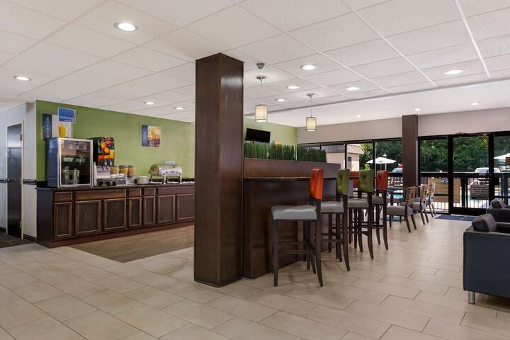 Best Western Albemarle Inn