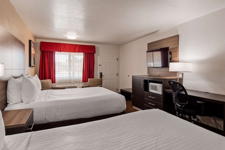 Room 30 of 35
