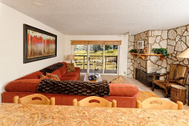 The Crestwood Condominiums