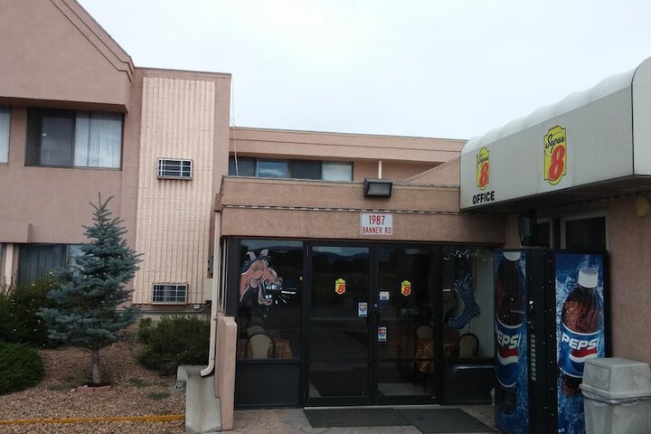Super 8 by Wyndham Laramie
