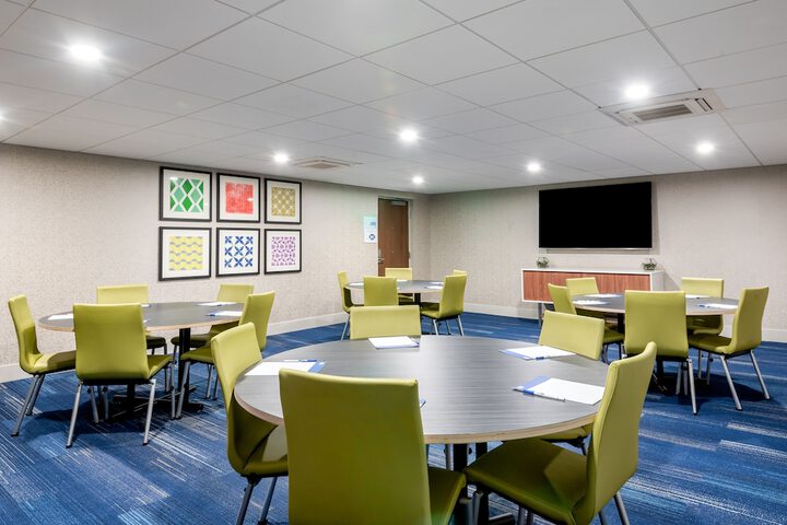 Holiday Inn Express & Suites Santa Ana - Orange County by IHG