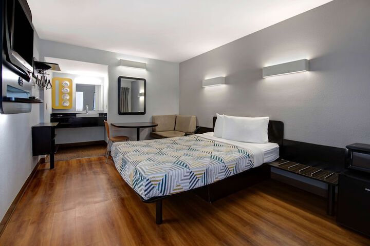 Room 20 of 31