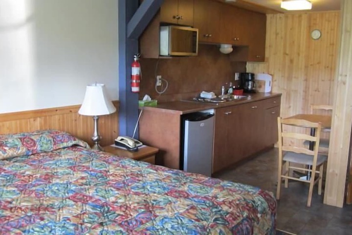 Room 12 of 33