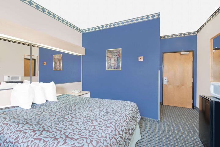 Room 34 of 58