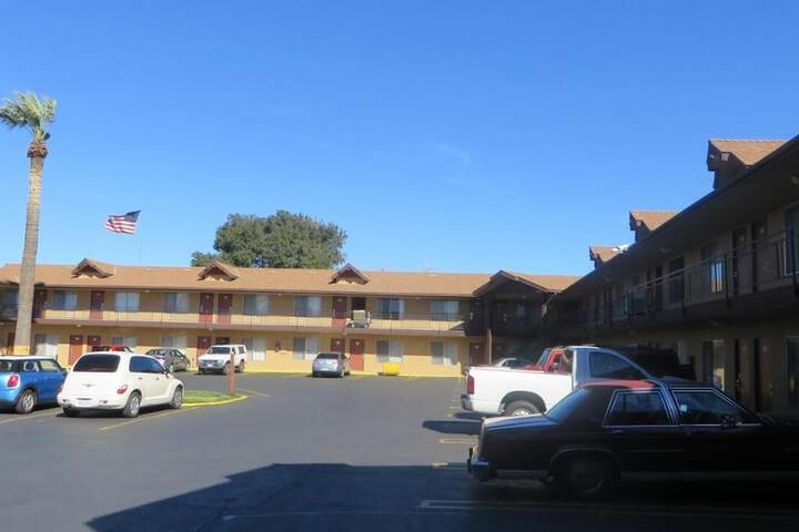 HOTEL SALINA