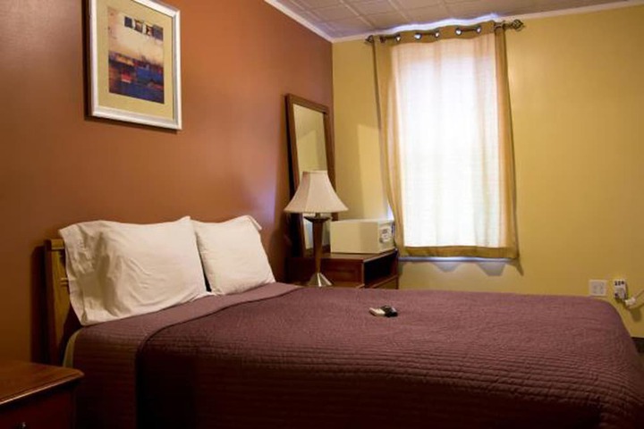 Room 27 of 36