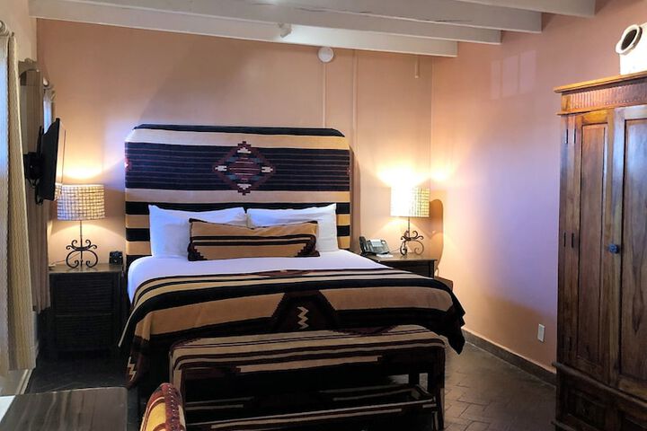 Room 53 of 75