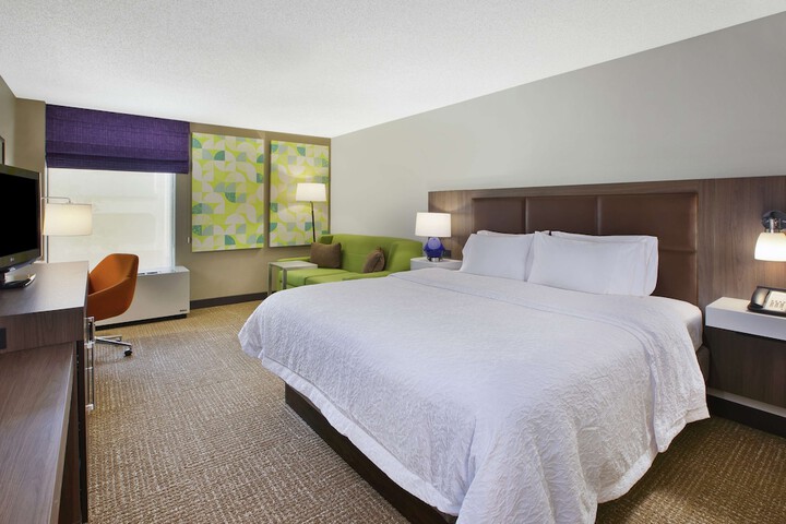 Room 21 of 37