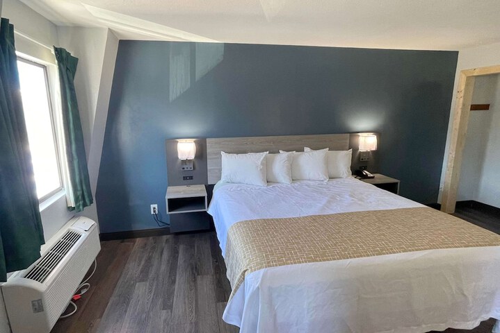 Room 16 of 24