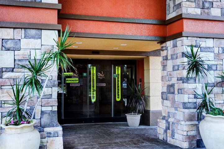 Hotel 2 of 31