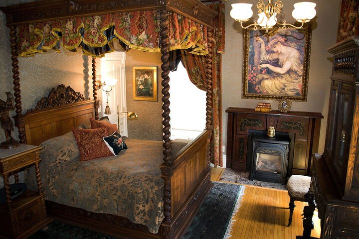 Room 21 of 48