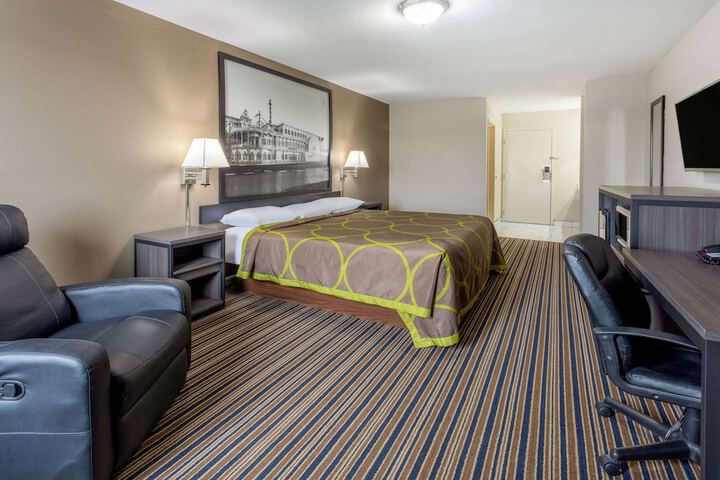 Room 28 of 55