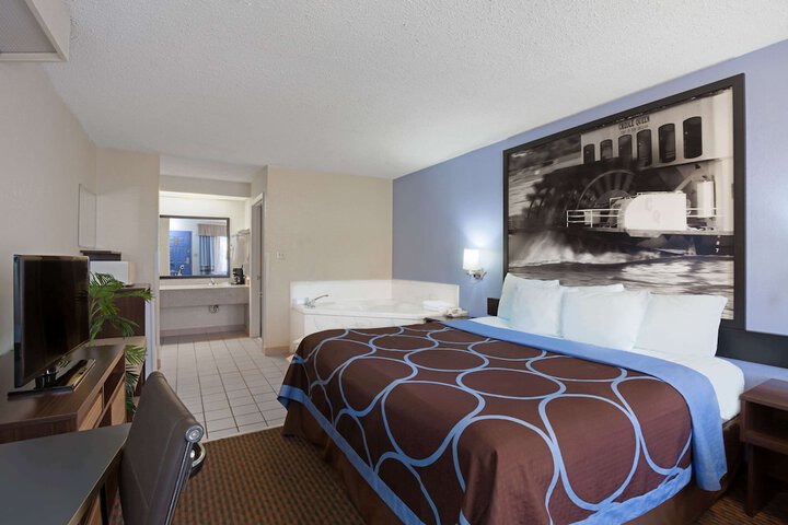 Room 34 of 38