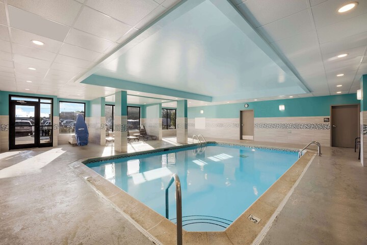 Hampton Inn McHenry
