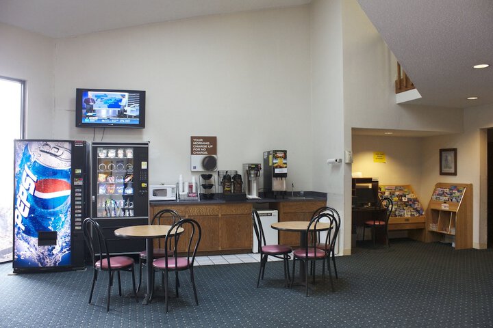 Motel 6 Saukville WI